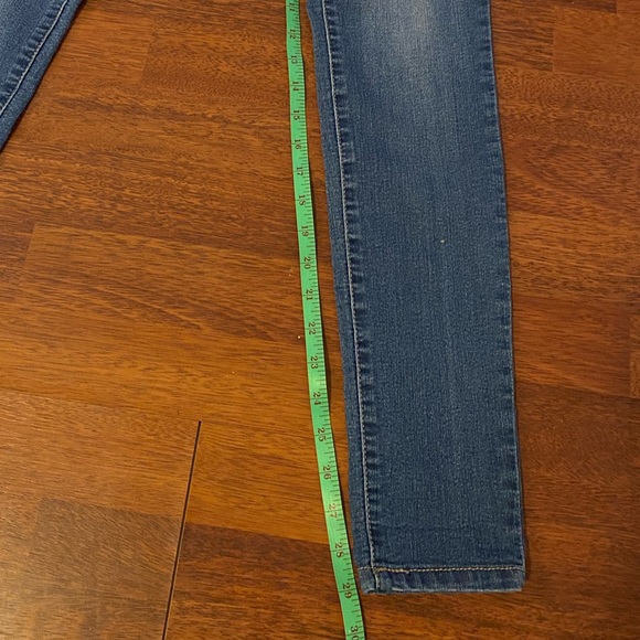 Medium Wash Mid-Rise Skinny Jeans - Picture 7 of 7